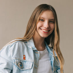 Значок Графичные животные лиса, оранжево-белый в золоте