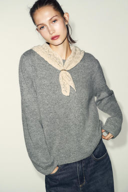 JUMPER WITH CONTRAST HANDKERCHIEF - Zara фото 4
