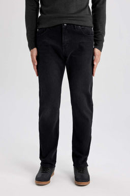 Джинсовые брюки прямого кроя с нормальной талией и нормальной талией