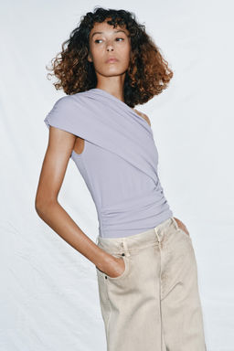 BODY DRAPEADO ASIM?TRICO / Gris perla