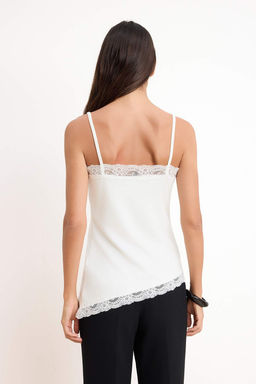 Ekru V Yaka Kolsuz Dantel Detayl? Soft Touch Orme Bluz TWOSS26BZ00661