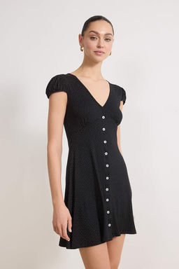 Siyah Puantiyeli Belden Ac?lan V Yaka Dugmeli Mini Yumusak Orme Elbise TWOSS26EL00019