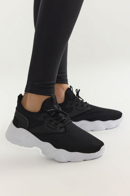 Trendyol Shoes Siyah File Detayl? Bagc?kl? Kal?n Taban Kad?n Yuruyus Spor Ayakkab? TAKSS25SN00007