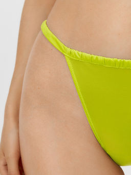 10204120030 Трусы стринг жен Uta лайм - Concept club фото 4