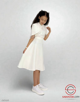 Платье с накидкой и жемчужным декором