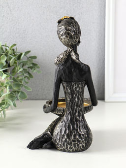 Фигура - подсвечник на 1 свечу «Африканка в косынке с цветами», полистоун, чёрный, d=8 см, 14×11.5×24.5 см