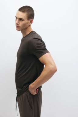Camiseta de deporte con DryMove Muscle Fit - H&m фото 9