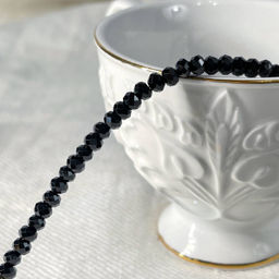 Колье из черной Шпинели и Лунного камня с подвеской 42 см +