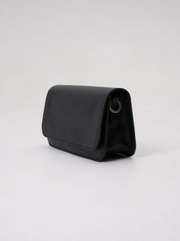 Сумка кожаная багет Deboro 30138 черный