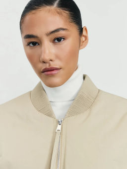 Куртка-бомбер утепленная / Zarina