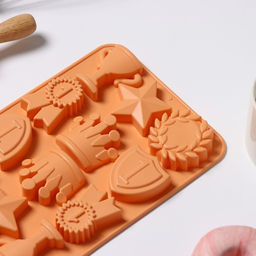 Форма для шоколада Доляна Чемпион, силикон, 12 ячеек, 24?16?2 см, персиковая  фото 4