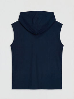 Kap??onlu Bask?l? Erkek ?ocuk Atlet