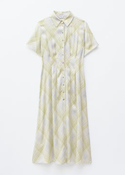 Vestido camisero de cintura plisada