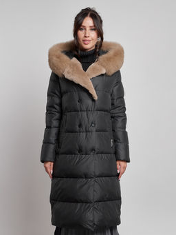 Пальто утепленное с капюшоном и мехом зимнее женское черного цвета 133203Ch - Visdeer фото 6