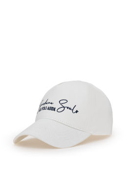 Kad_n Beyaz _apka Sepette S_rpriz _ndirim