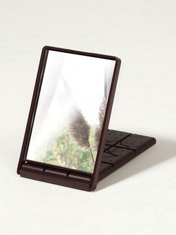 Зеркало складное «Шоколадное чудо», 10×7 см, рисунок МИКС