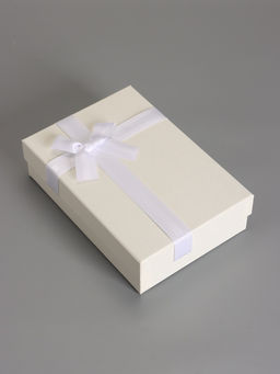 Набор подарочных коробок 3 в 1, прямоугольные с бантом, молочный, 33.5×25×11.5; 29×21×9; 24.5×17×6.5 см
