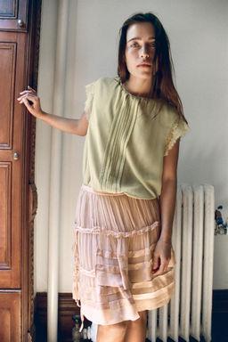 FALDA GEORGETTE VOLANTES FRUNCES / Rosa - Zara фото 2