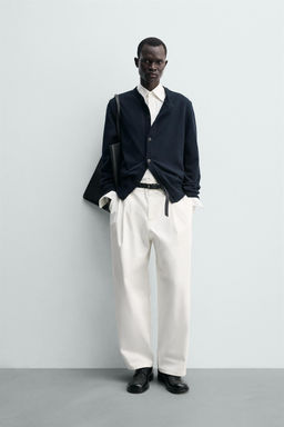 PANTAL?N WIDE FIT PLIEGUES / Crudo