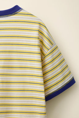 CAMISETA PESPUNTES CONTRASTE CREATED BY CARAMEL LONDON X ZARA / Amarillo claro