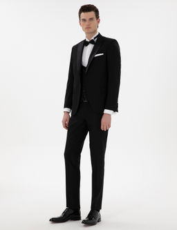 Смокинг Pierre Cardin Ex Slim Fit с жилетом черный