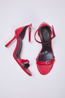 K?rm?z? Tokal? Ince Topuklu Kad?n Klasik Topuklu Ayakkab? TAKSS25TO00019