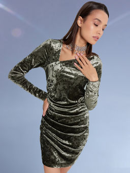 Платье женское велюровое зеленое