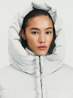 Куртка стеганая с капюшоном / Zarina