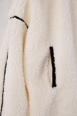 Ekru Biye Detayl? Oversize/Genis Kal?p Pelus Kapusonlu Kal?n Orme Sweatshirt TWOAW26SW00229 - Trendyolmilla фото 6