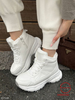 Кроссовки женские зимние