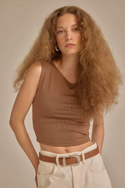 Приталенная футболка с коротким рукавом