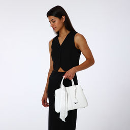 Сумка женская тоут TEXTURA на молнии, 29×11×23 см, однотонная, белая