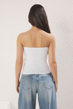 Trendyolmilla Siyah-Beyaz-Bej 3lu Paket Ask?l? Vucuda Oturan Kare Yaka Esnek Orme Atlet TWOSS24AL00054 фото 3