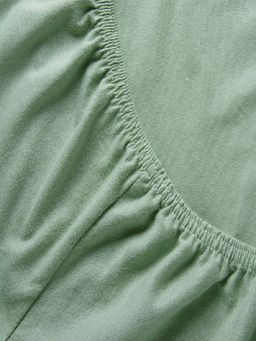 Простыня трикотажная на резинке