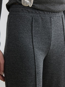 Loose Fit Desenli Kad?n Pileli Pantolon