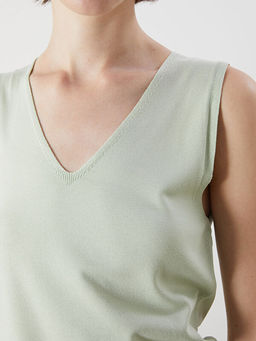 V Yaka Kad?n Triko Atlet