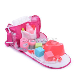 Аксессуары для куклы (сумка, горшок, тапочки, посуда) в рюкзаке