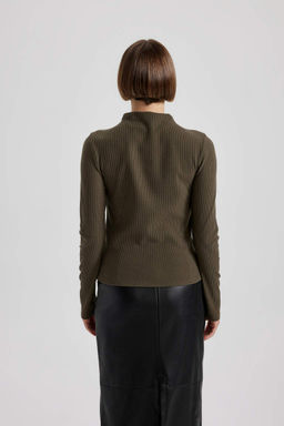 Облегающая футболка с воротником на бретельках и длинными рукавами в рубчик - Defacto фото 6