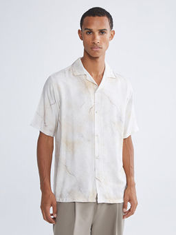 Regular Fit Resort Yaka K?sa Kollu Desenli Erkek G?mlek