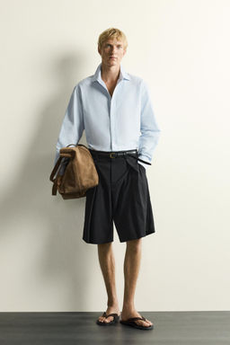 BERMUDA WIDE FIT PLIEGUES / Negro