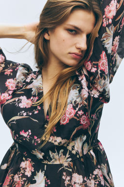 Blusa en mezcla de lino con peplum - H&m фото 6