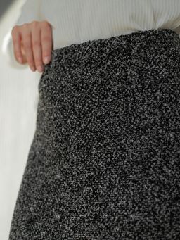 в составе  ШЕРСТЬ юбка ,расклешенная от колена к низу, на подкладке - Трика фото 7