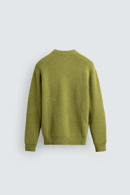 RIBBED TEXTURE SWEATER