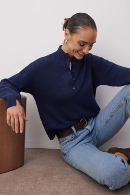 Wardrobe Essentials Haki Yumusak Dokulu Triko Kazak | TWOAW26KZ00074 - Trendyolmilla фото 12