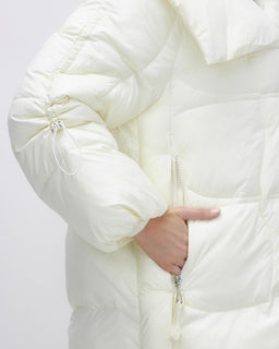 Куртка зимняя женская с большим капюшоном модная бежевого цвета 7739B - Visdeer фото 17