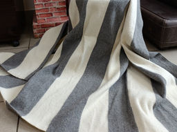 Одеяло п/шерсть 70% 200*220 жаккард Полоса цв. молочный пл 450