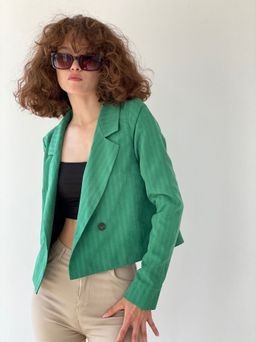 6793 Жакет укороченный двубортный в зелёном цвете - Martichelli фото 16