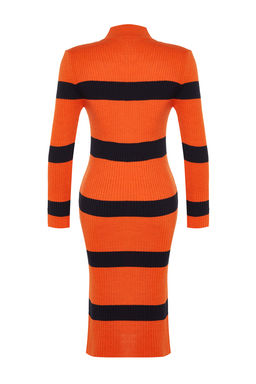 TRENDYOLMILLA Lacivert Midi Triko Cizgili Elbise TWOAW23EL00226 фото 23