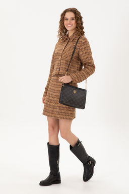 Женская черная сумка через плечо Неожиданная скидка в корзине