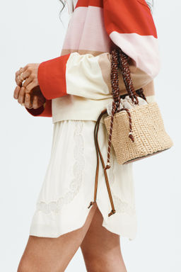 Minifalda de viscosa con inserciones de encaje - H&m фото 4